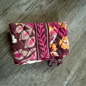 Vera Bradley Carnaby ID Wallet and Coin Purse With Magnetic Closure